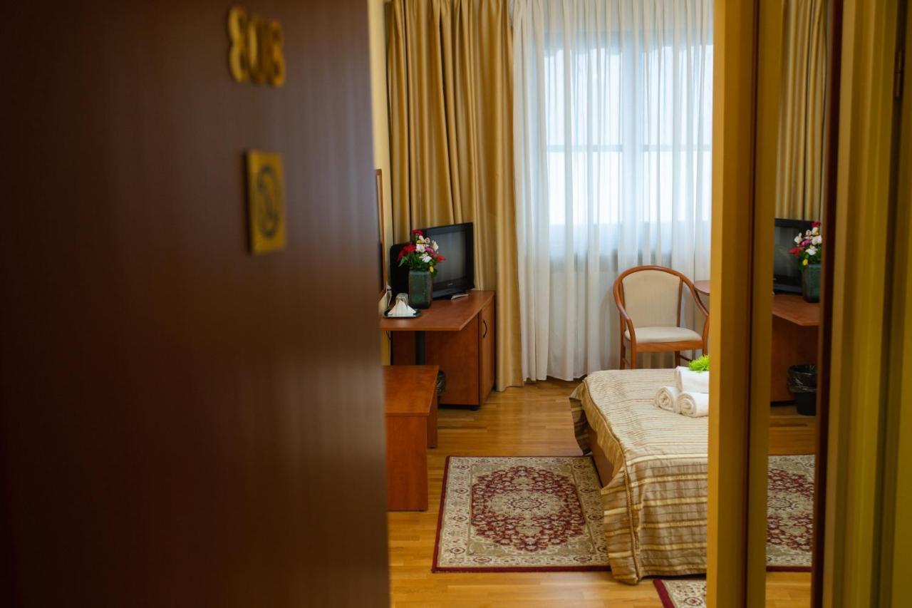 Hotel Fenyo Miercurea Ciuc Exteriér fotografie