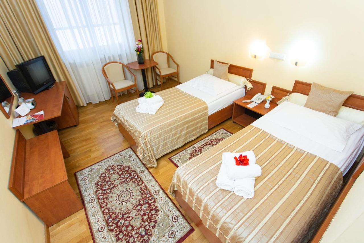 Hotel Fenyo Miercurea Ciuc Exteriér fotografie