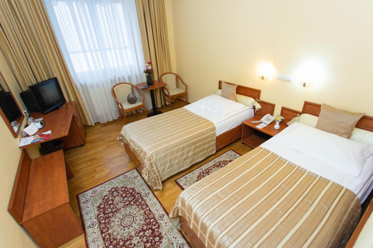 Hotel Fenyo Miercurea Ciuc Exteriér fotografie