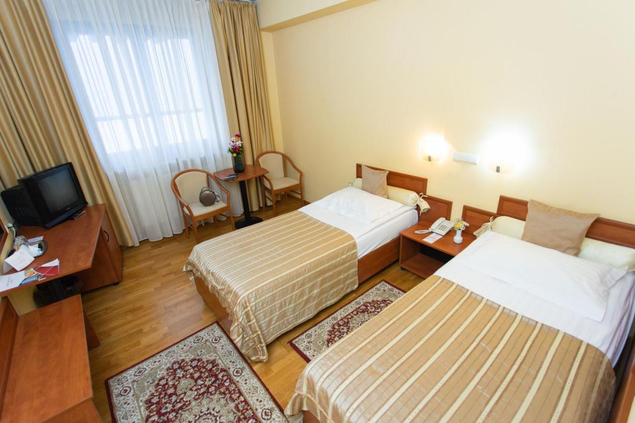 Hotel Fenyo Miercurea Ciuc Exteriér fotografie