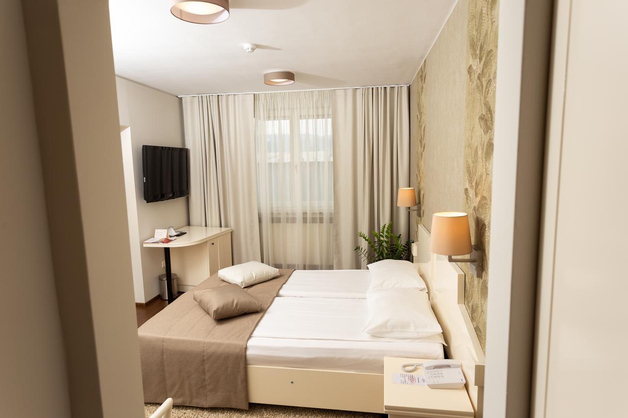 Hotel Fenyo Miercurea Ciuc Exteriér fotografie