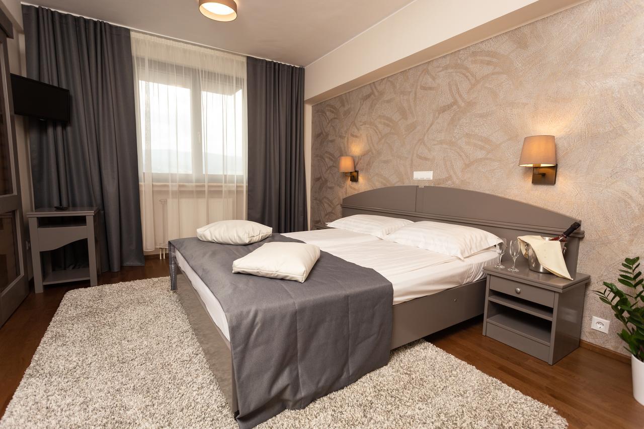 Hotel Fenyo Miercurea Ciuc Exteriér fotografie