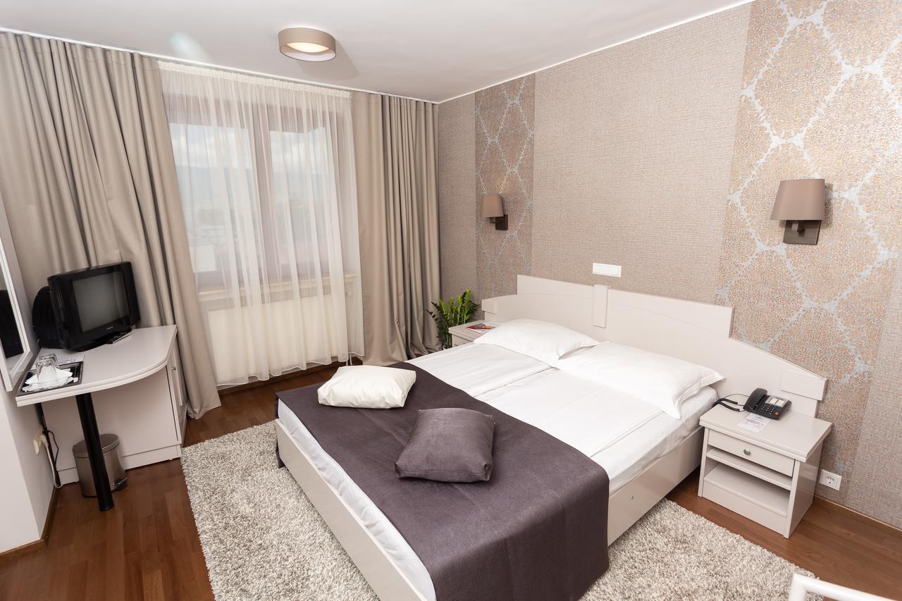 Hotel Fenyo Miercurea Ciuc Exteriér fotografie